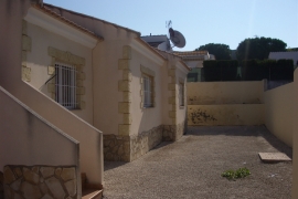 Sale - Villa - Urbanization La Marina - El Oasis