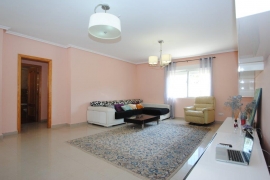 Sale - Villa - Urbanization La Marina - El Oasis