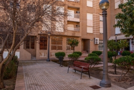 Reventa - Local comercial - Elche - La Marina