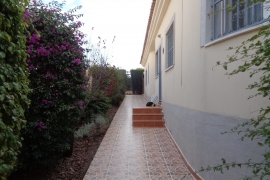 Sale - Villa - Urbanization La Marina - El Oasis