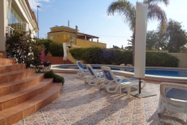 Sale - Villa - Urbanization La Marina - El Oasis