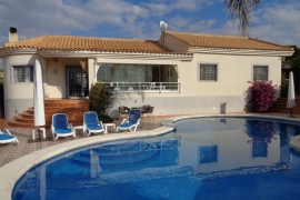 Sale - Villa - Urbanization La Marina - El Oasis