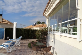 Sale - Villa - Urbanization La Marina - El Oasis