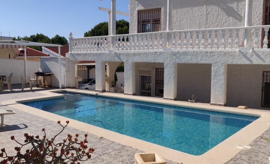 Sale - Villa - Urbanization La Marina - Urbanistaion La Marina