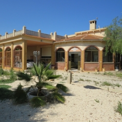 Villa - Sale - Elche - La Hoya